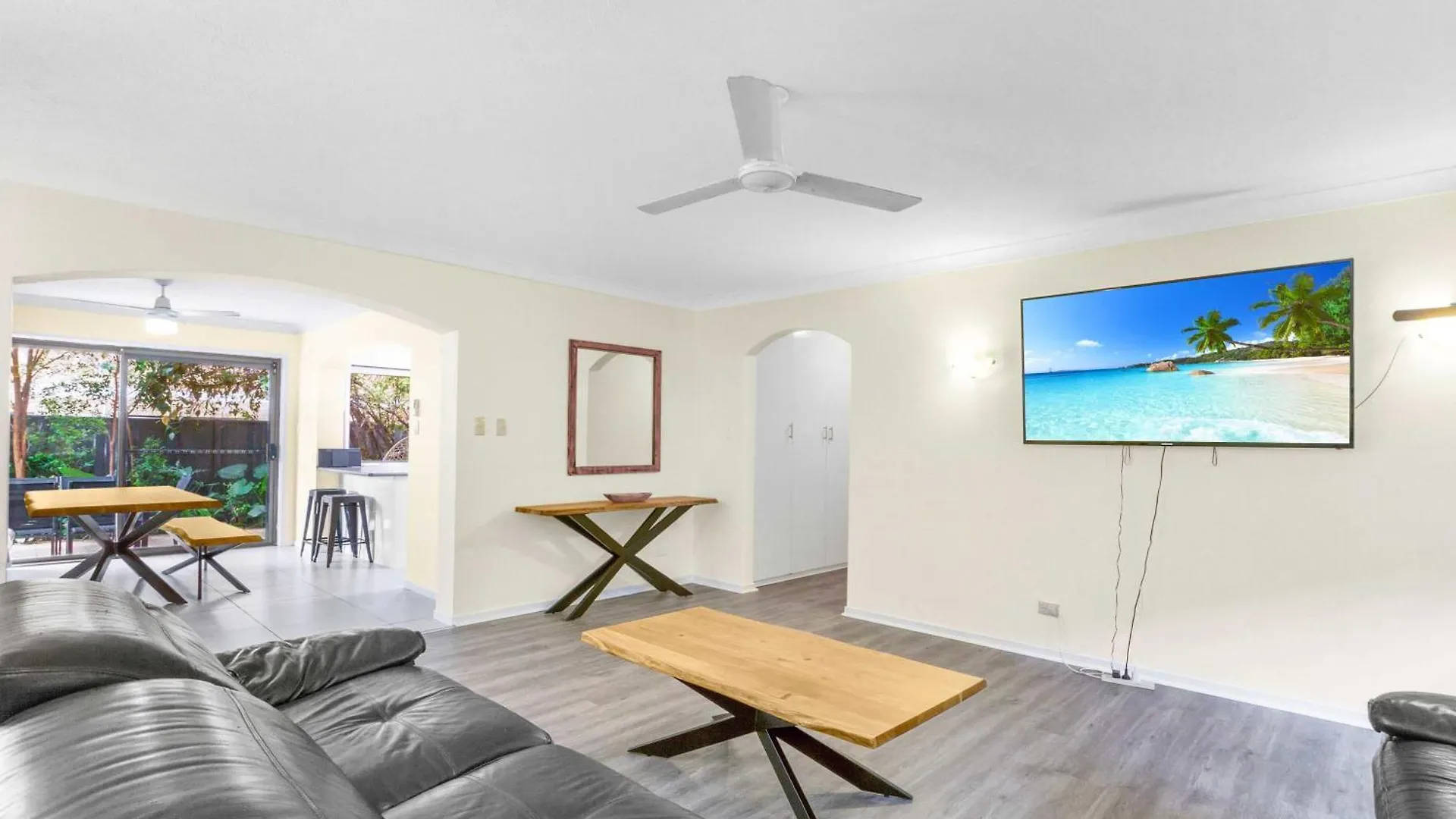 1 And 2 Apartment *