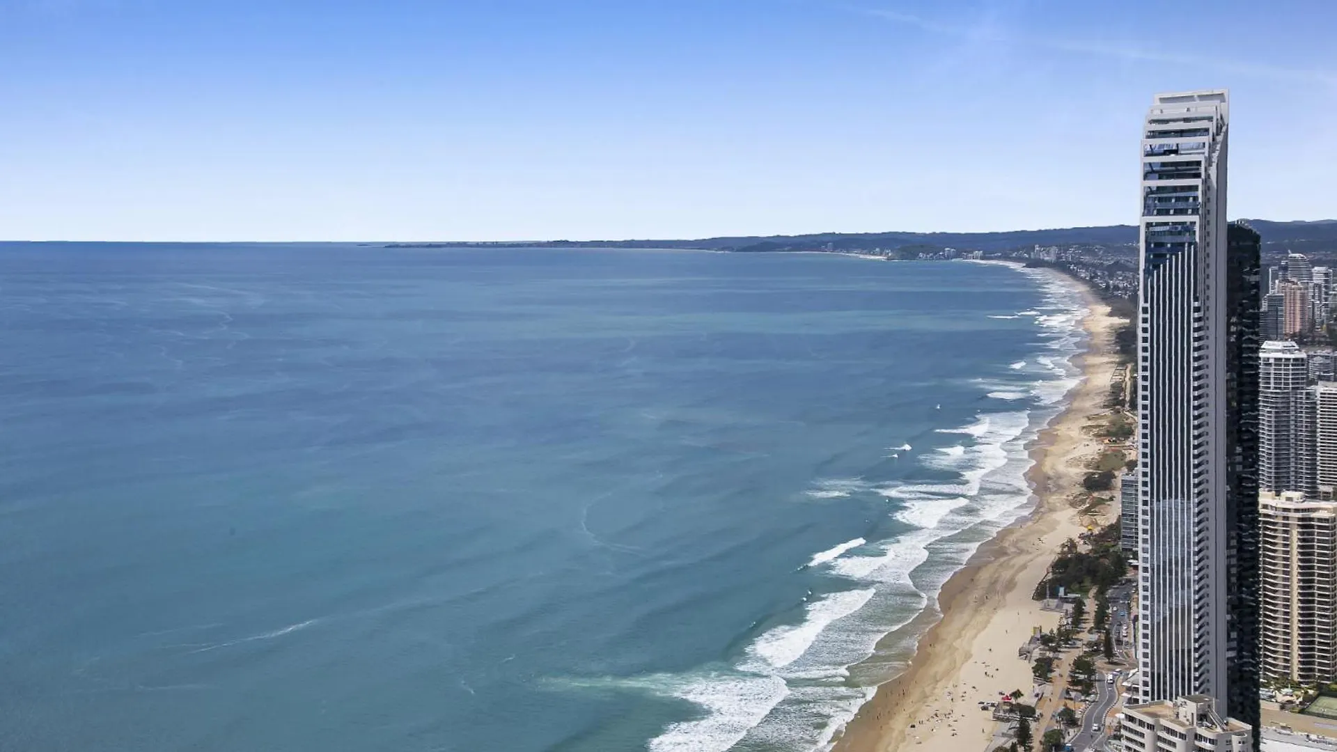 Oceanfront 2-bed With Spectacular View, Pool & Gym Gold Coast