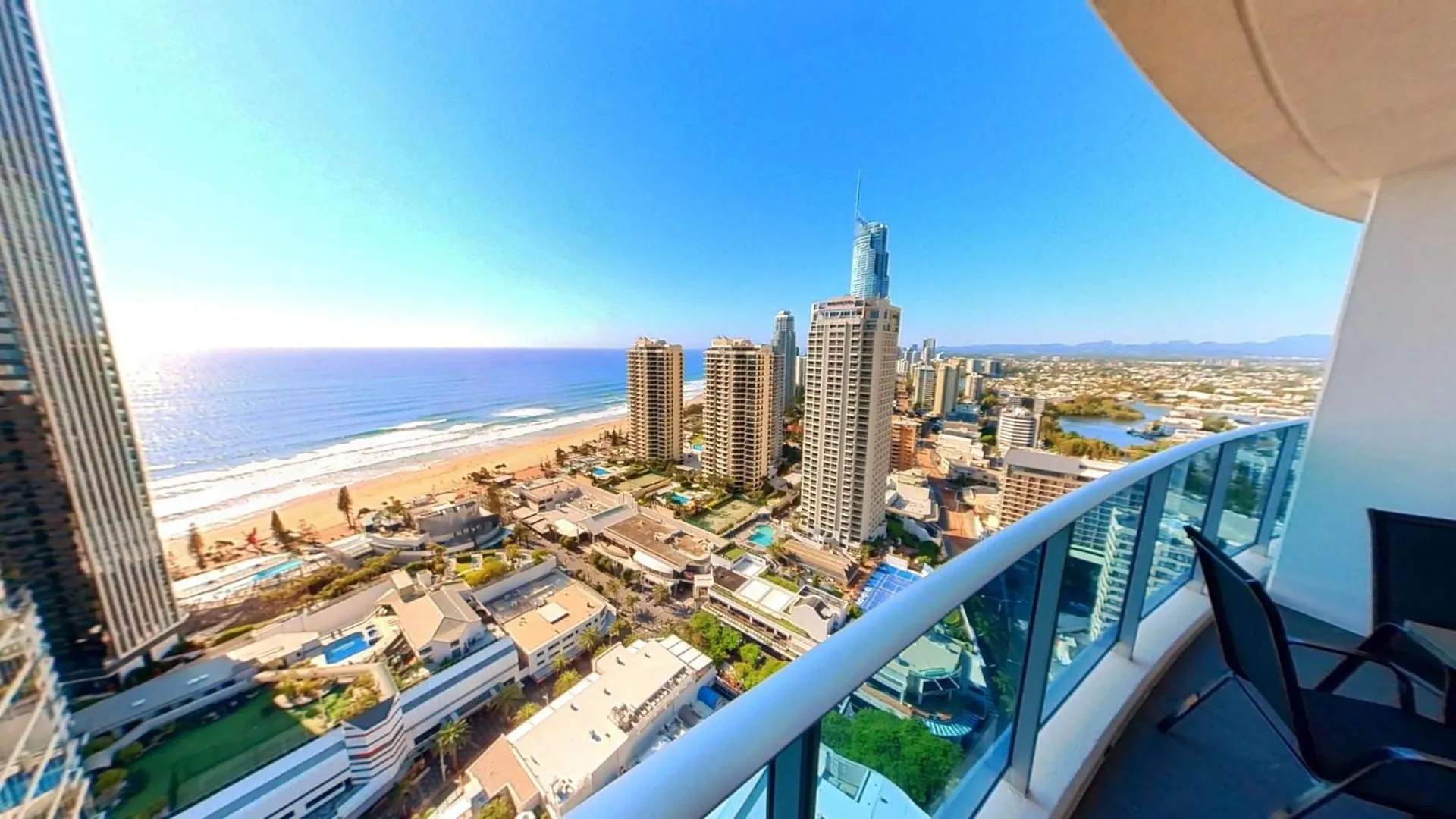 Hilton 2 Bed 2 Bath With Car Park 12704 شقة *