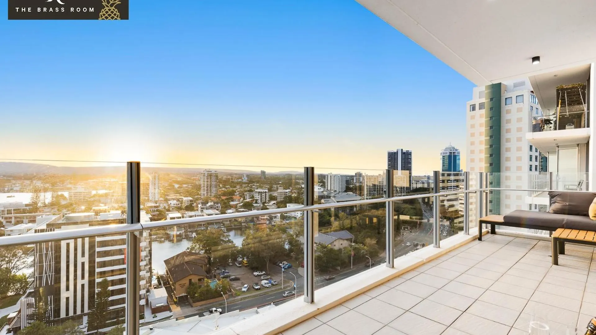 Apartment The Brass Pineapple Surfers Paradise 4217
