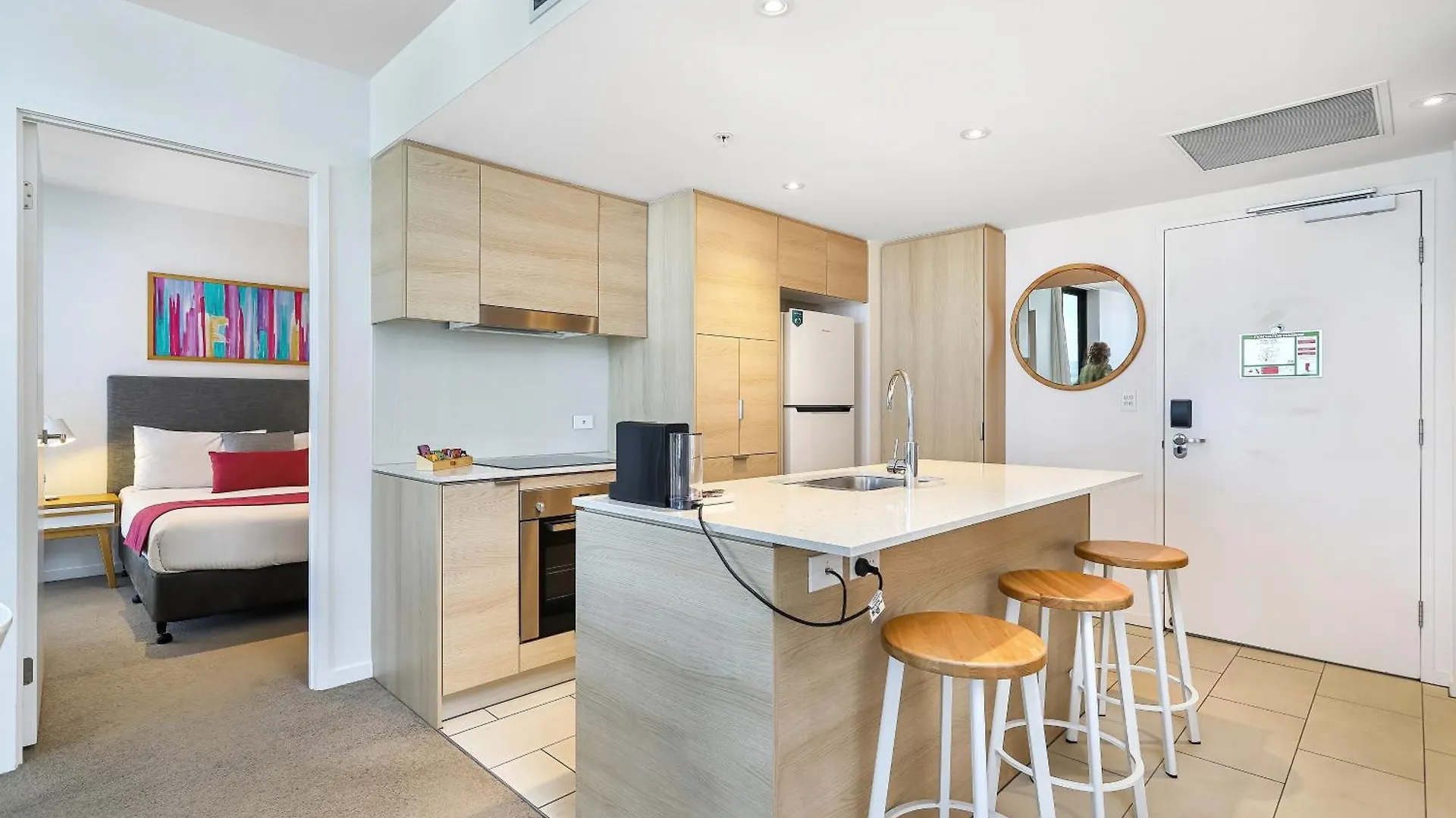 Broadbeach Oceanview Level 26 With Carpark - 4 Mins Walk To The