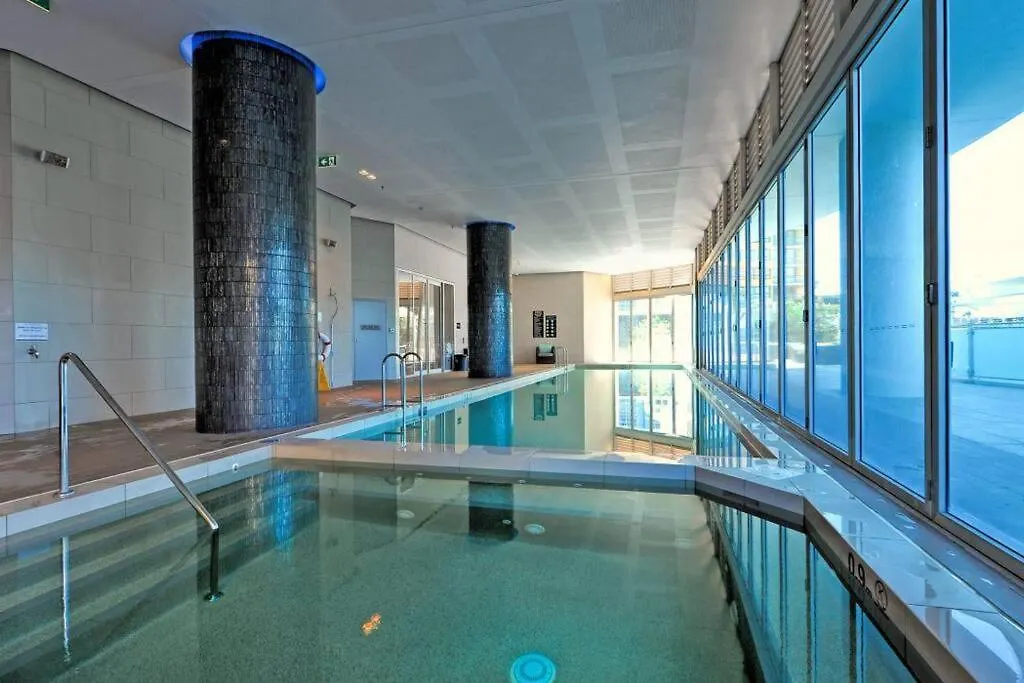 Desirable Level 17 Ocean View 2bed In H-residence Apartment Gold Coast