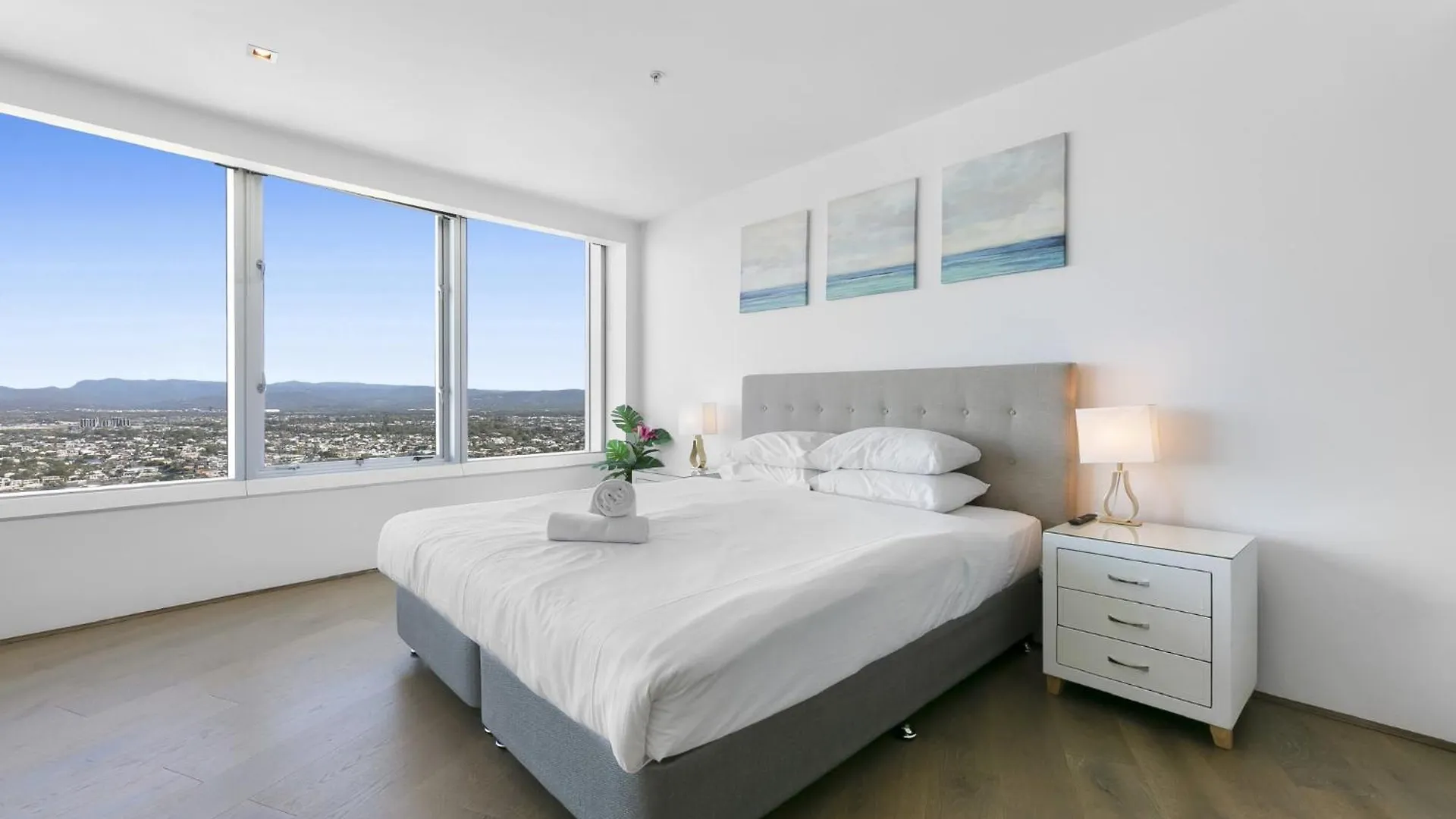 Luxury 3-bed With Pool, Gym & Breathtaking Views Apartment Gold Coast