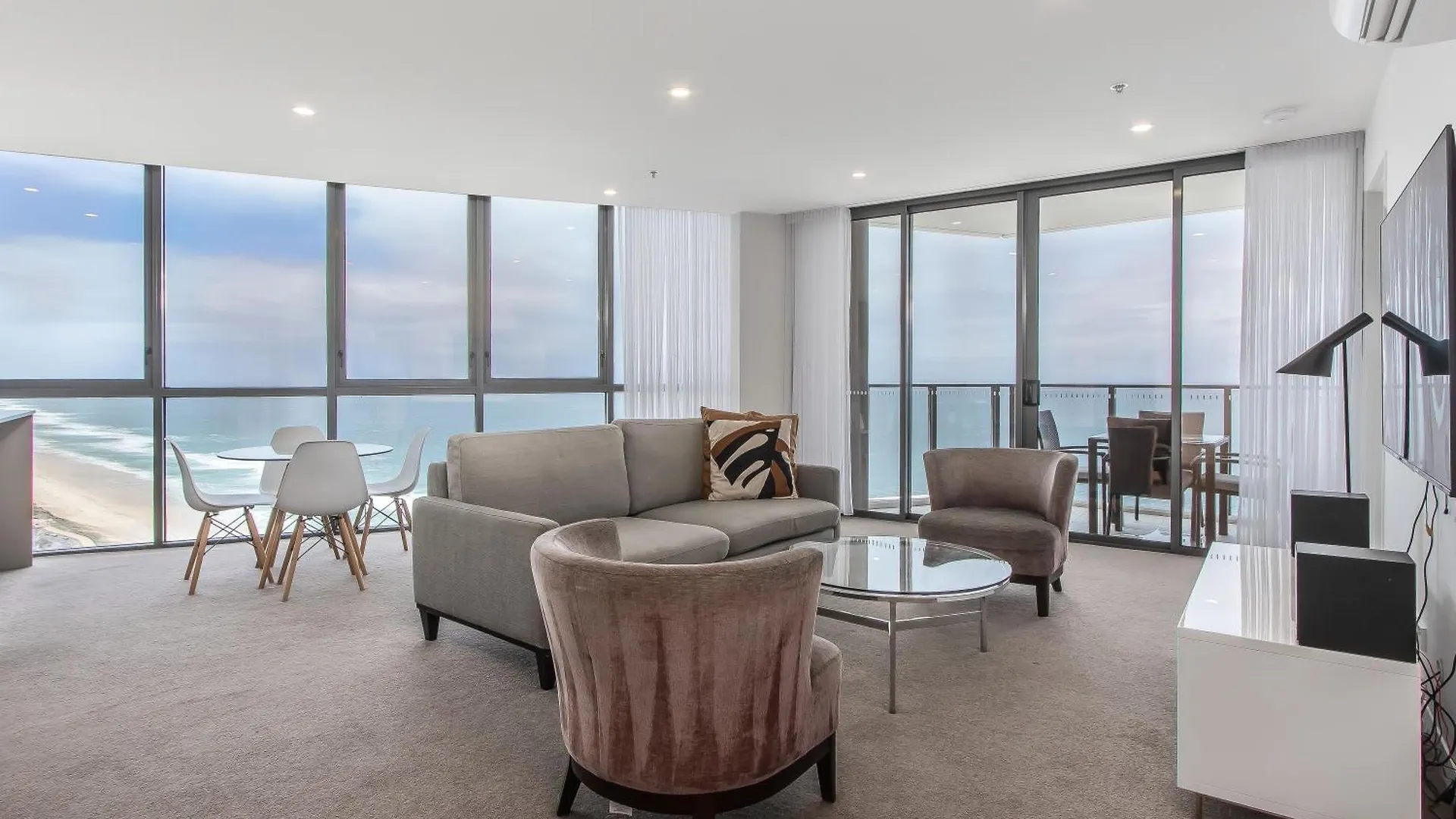 Apartment Premium Oceanfront Unit At Rhapsody Surfers Paradise Gold Coast