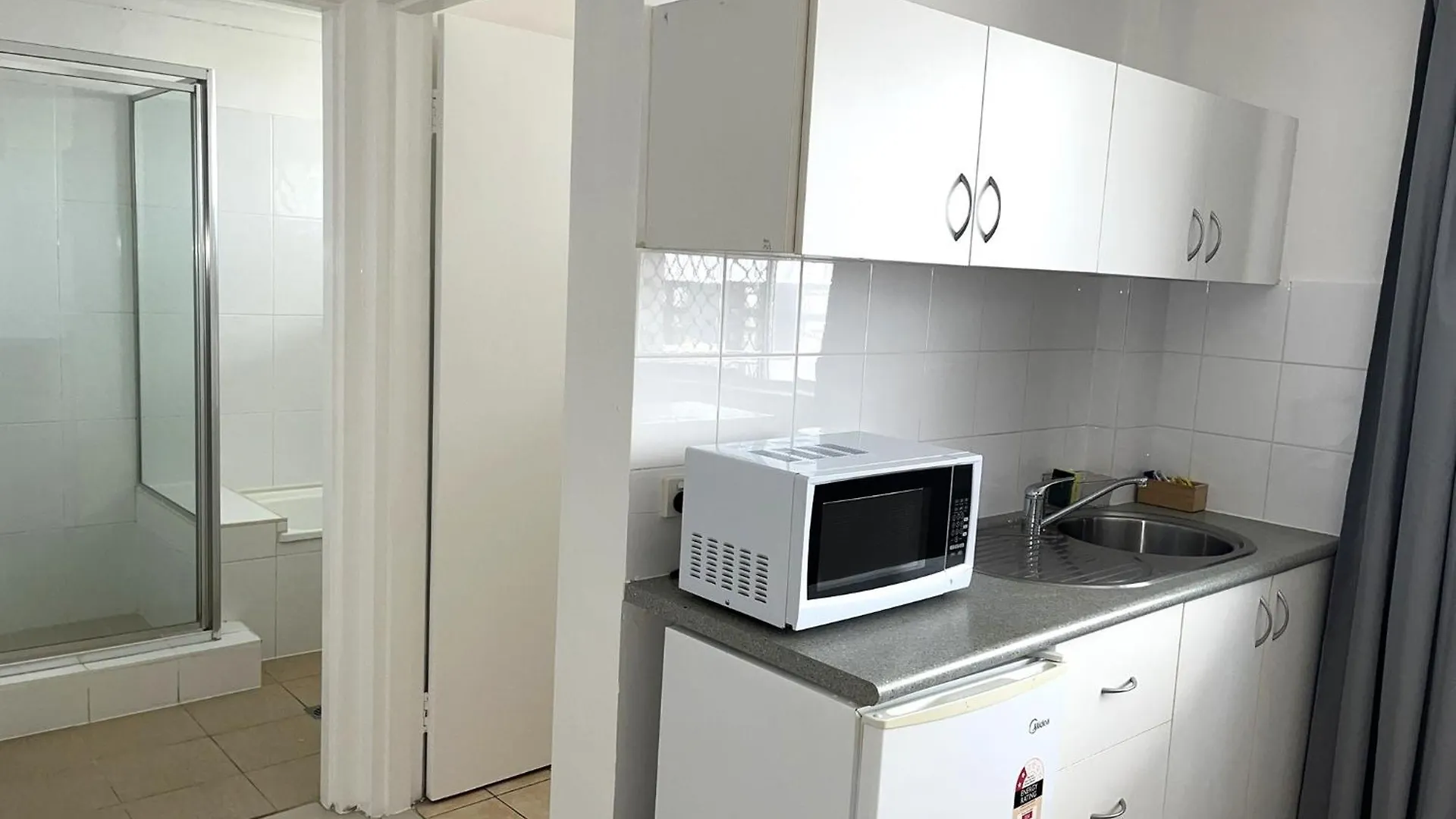 Browns Broadbeach Motel