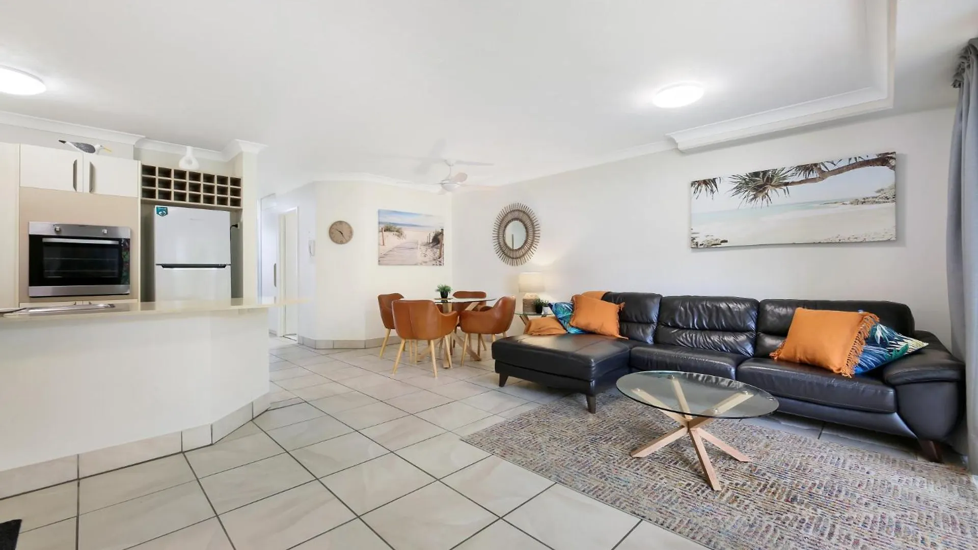 Beachside 2-bed With Parking, Pool, & Bbq Apartman Gold Coast