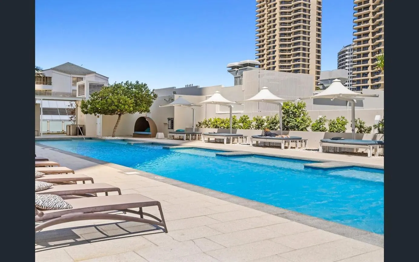 Hilton 2 Bed 2 Bath With Car Park 12704 غولد كوست