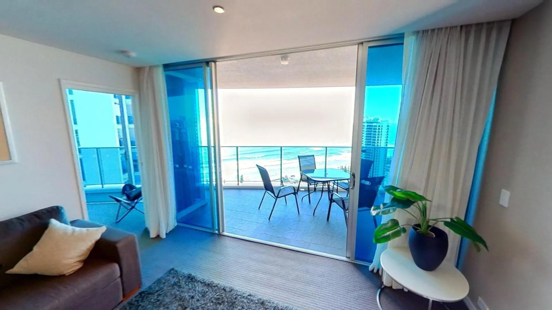 Hilton 2 Bed 2 Bath With Car Park 12704 شقة