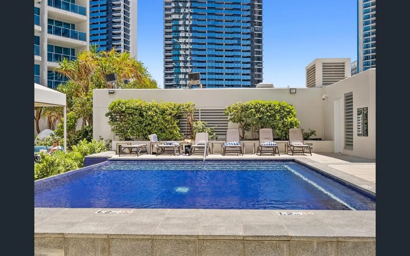Hilton 2 Bed 2 Bath With Car Park 12704 شقة