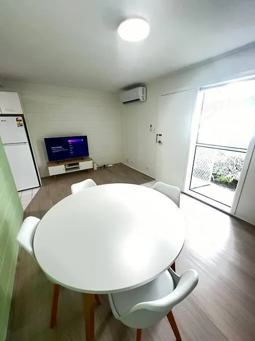 Samuel Grove Apartman