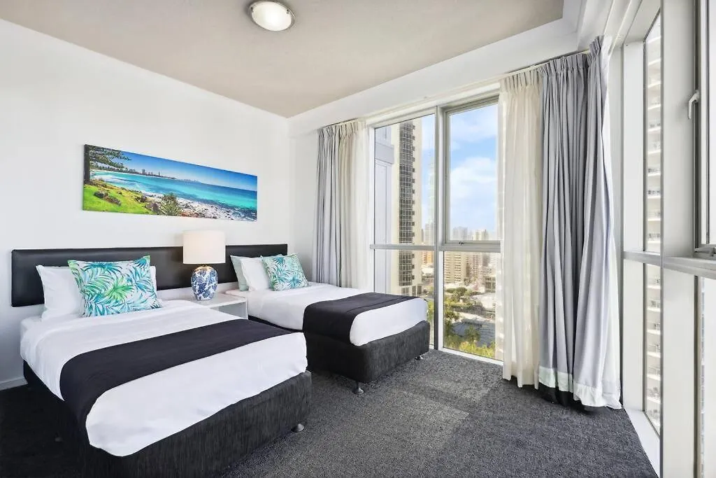 Chevron Renaissance 2 Bedroom Unit, Great Views Gold Coast