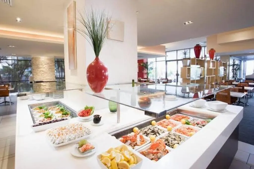 Sea Views, 150 Mtrs To Surfers Beach, Ideal Location For Surfers Paradise 아파트 골드코스트