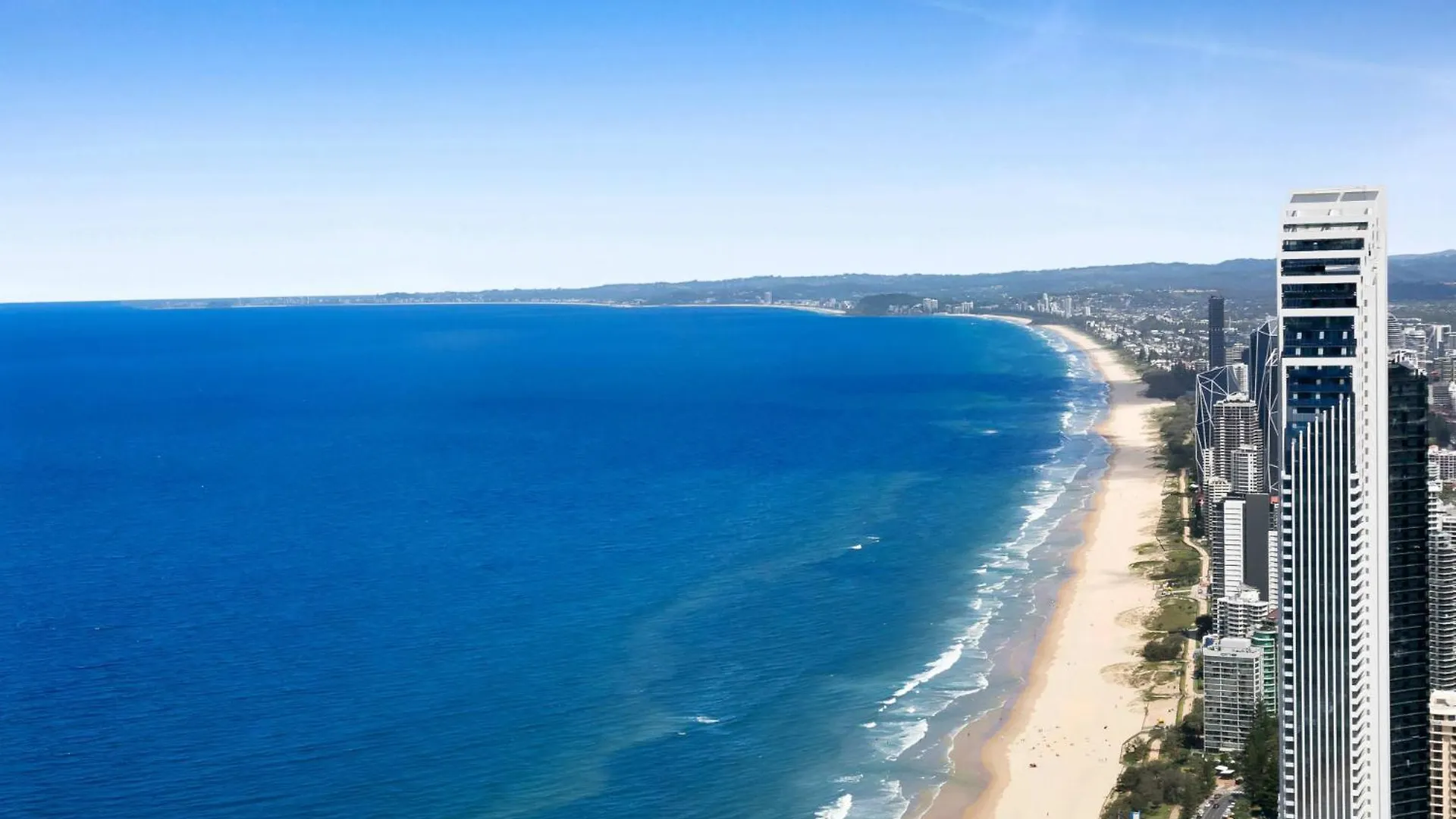 Oceanfront 3-bed With Stunning Views, Pool & Sauna *