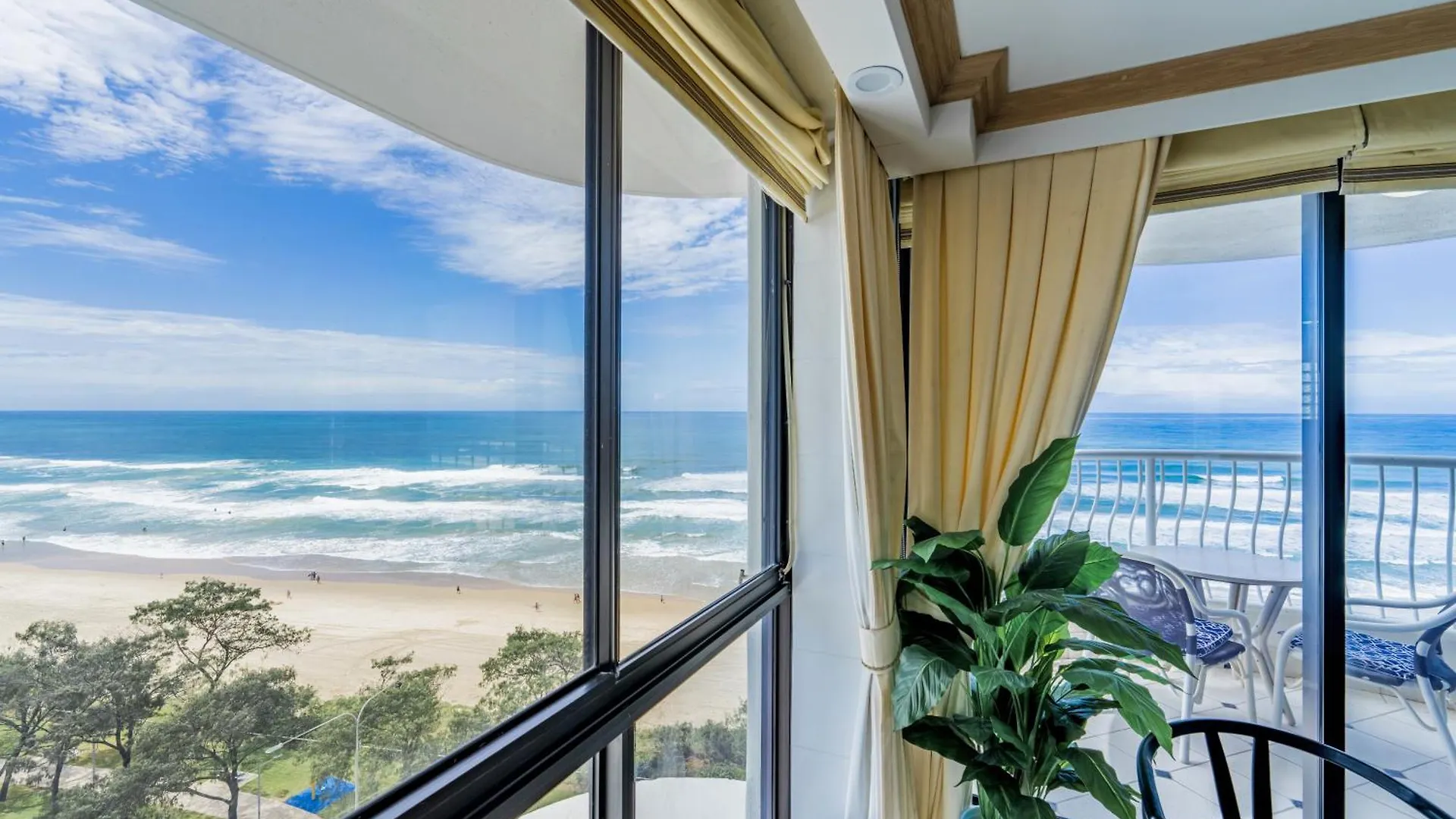 Olympus Beachfront Aparthotel Gold Coast