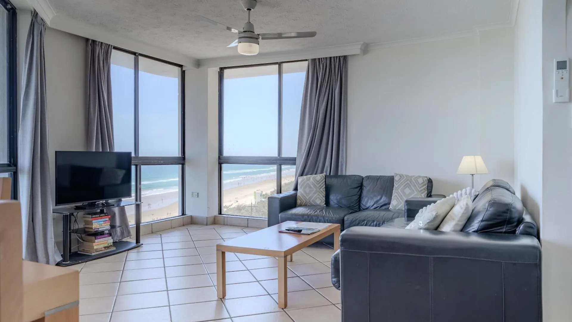 Aparthotel Olympus Beachfront Gold Coast