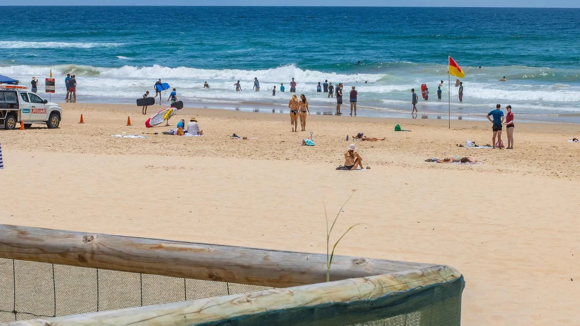 Breakers North Absolute Beachfront - Official 4* Gold Coast