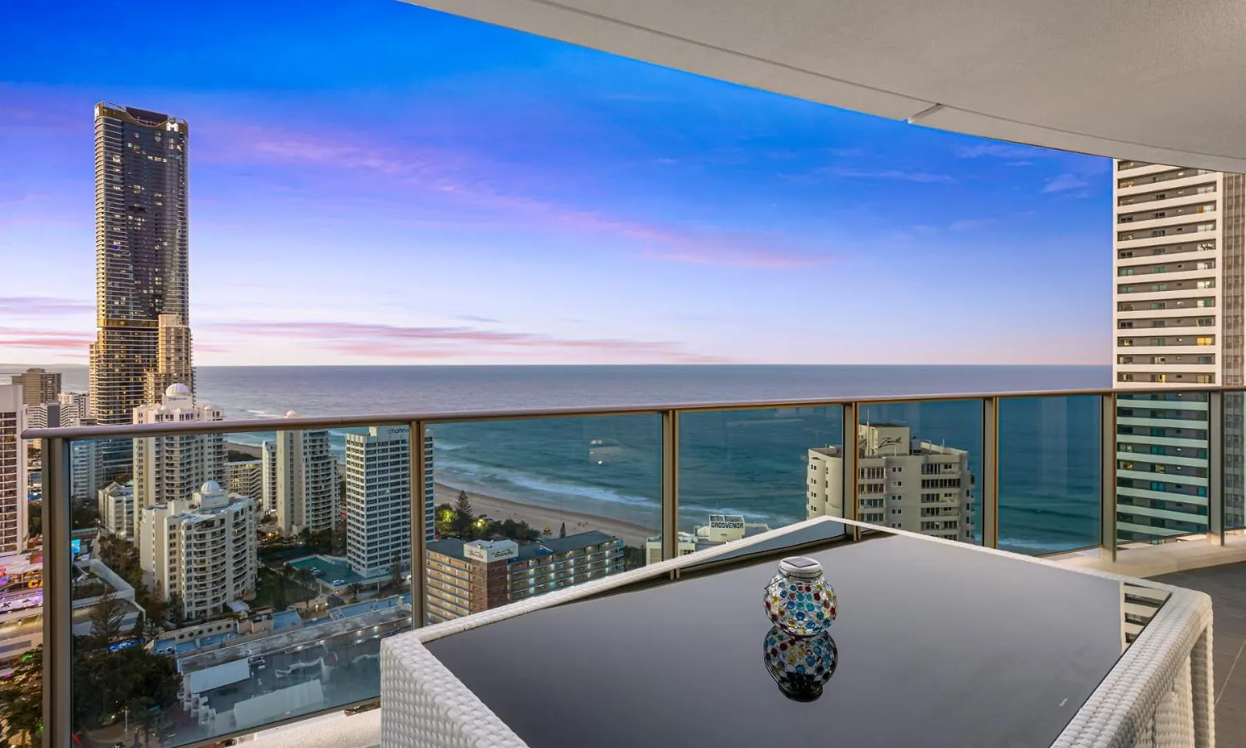 H Star Residences-- Paradise Stayz Gold Coast