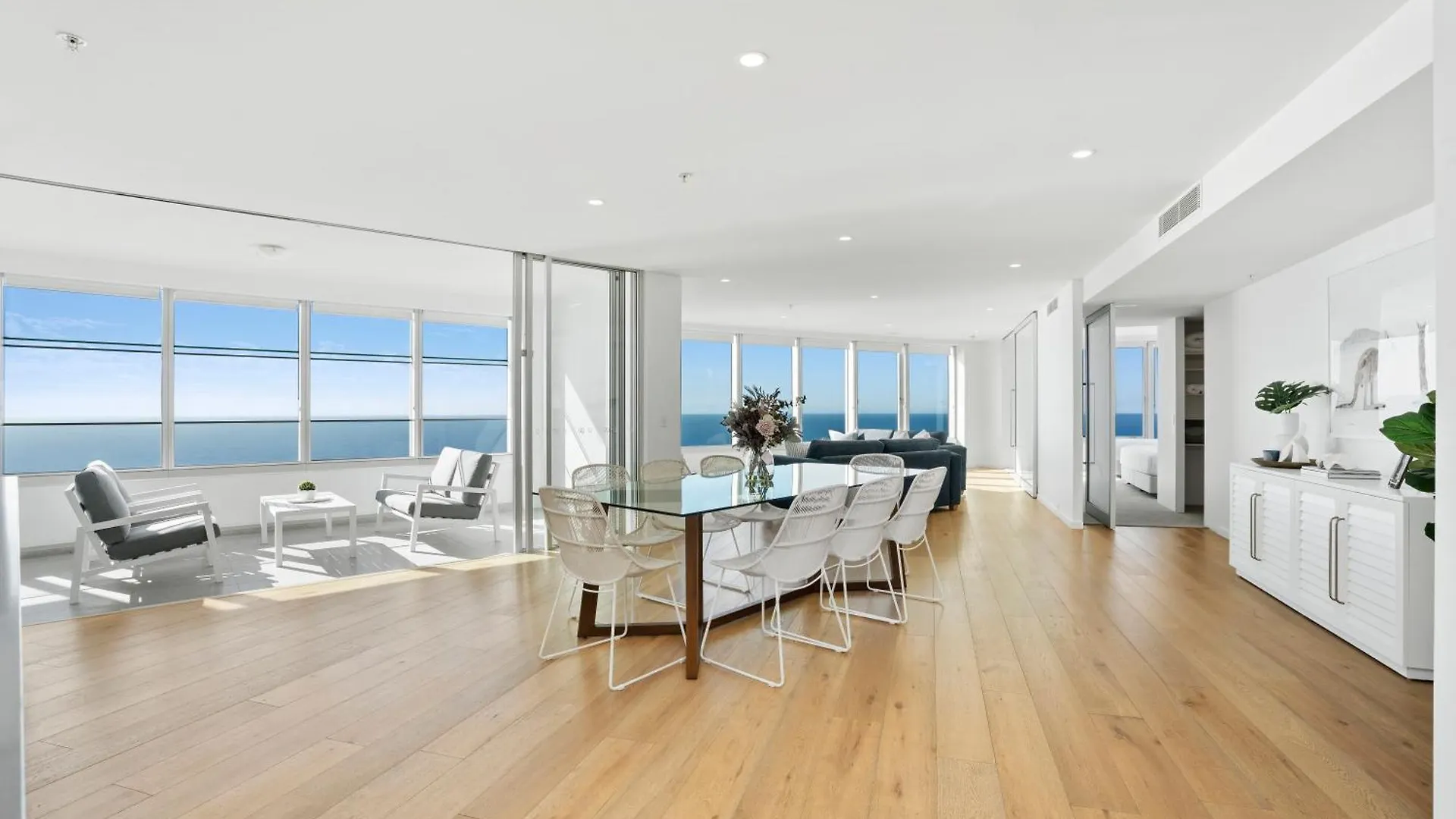 Apartment Designer At Q1 - Gclr Gold Coast