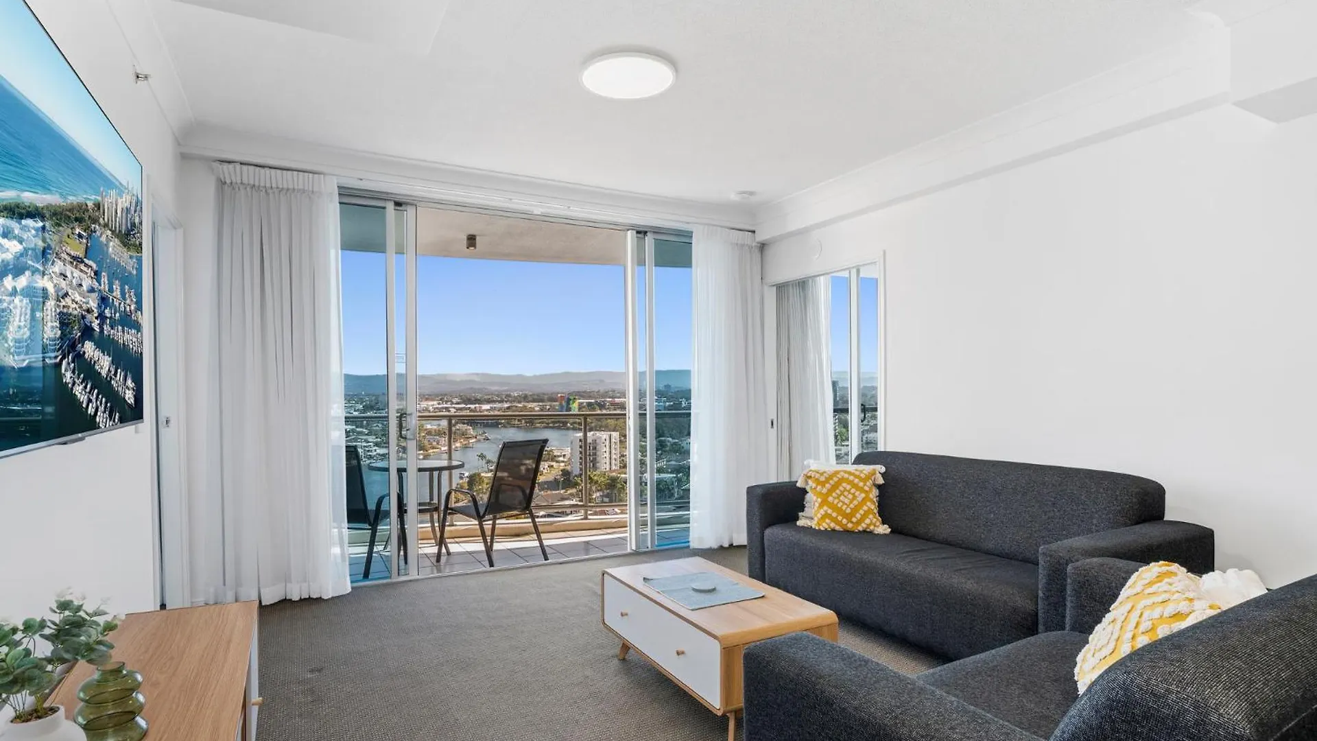 Apartamento Towers Of Chevron - Private *