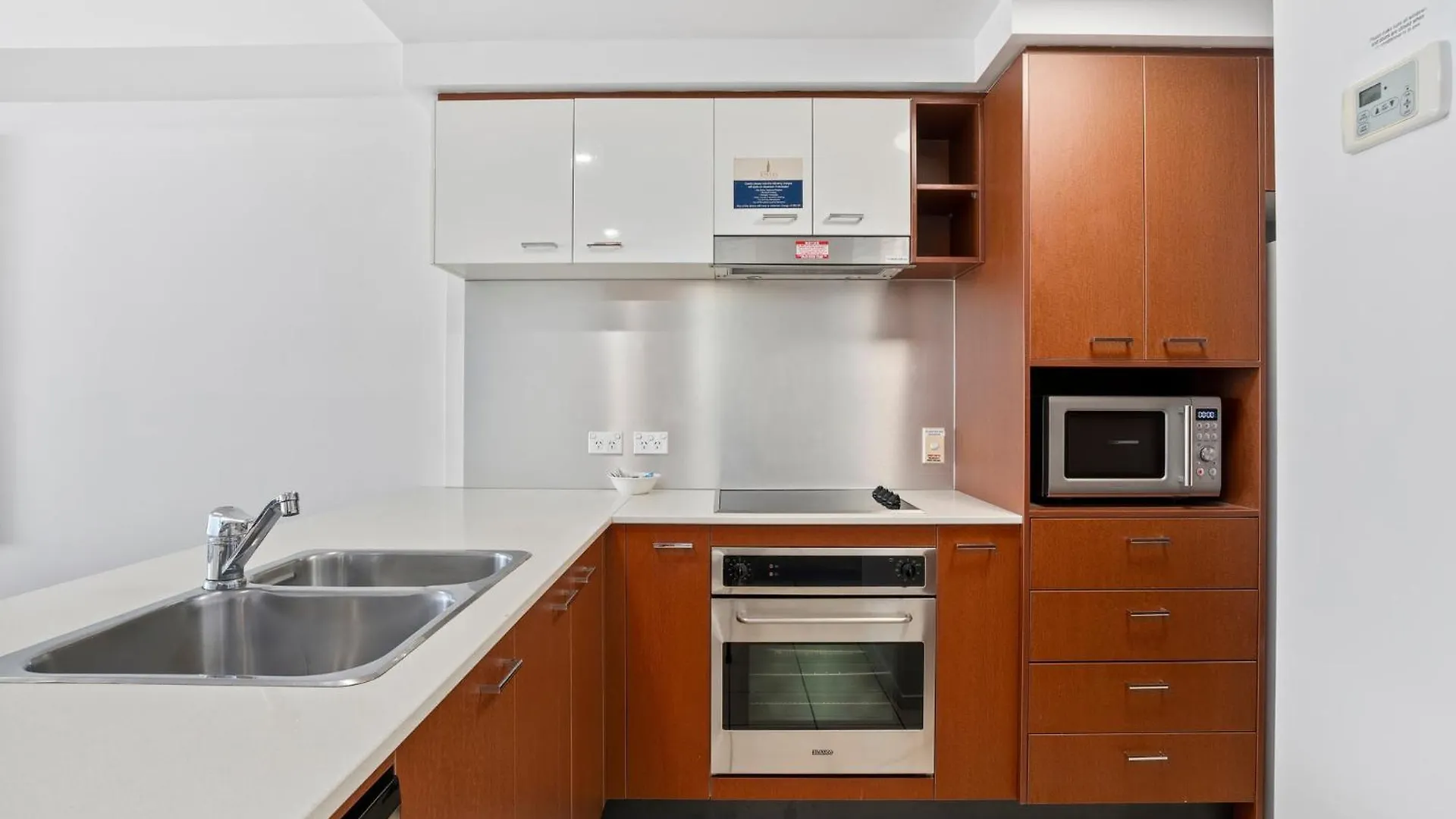 Apartamento Towers Of Chevron - Private *
