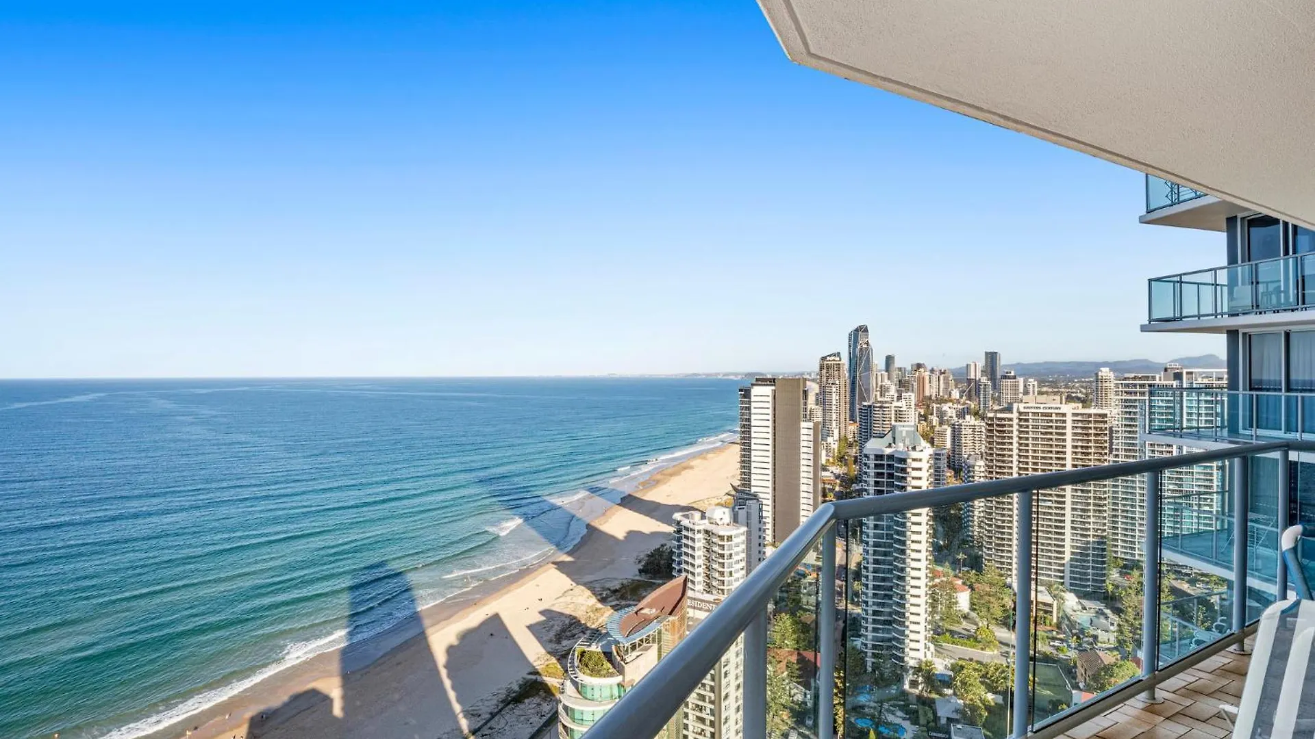 Peninsula Surfers Paradise - Hosted By Coastal Letting