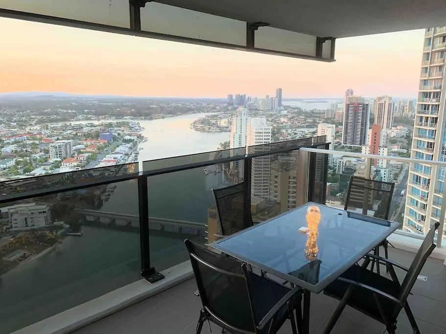 Circle On Cavil - Large Beach/mountain View *