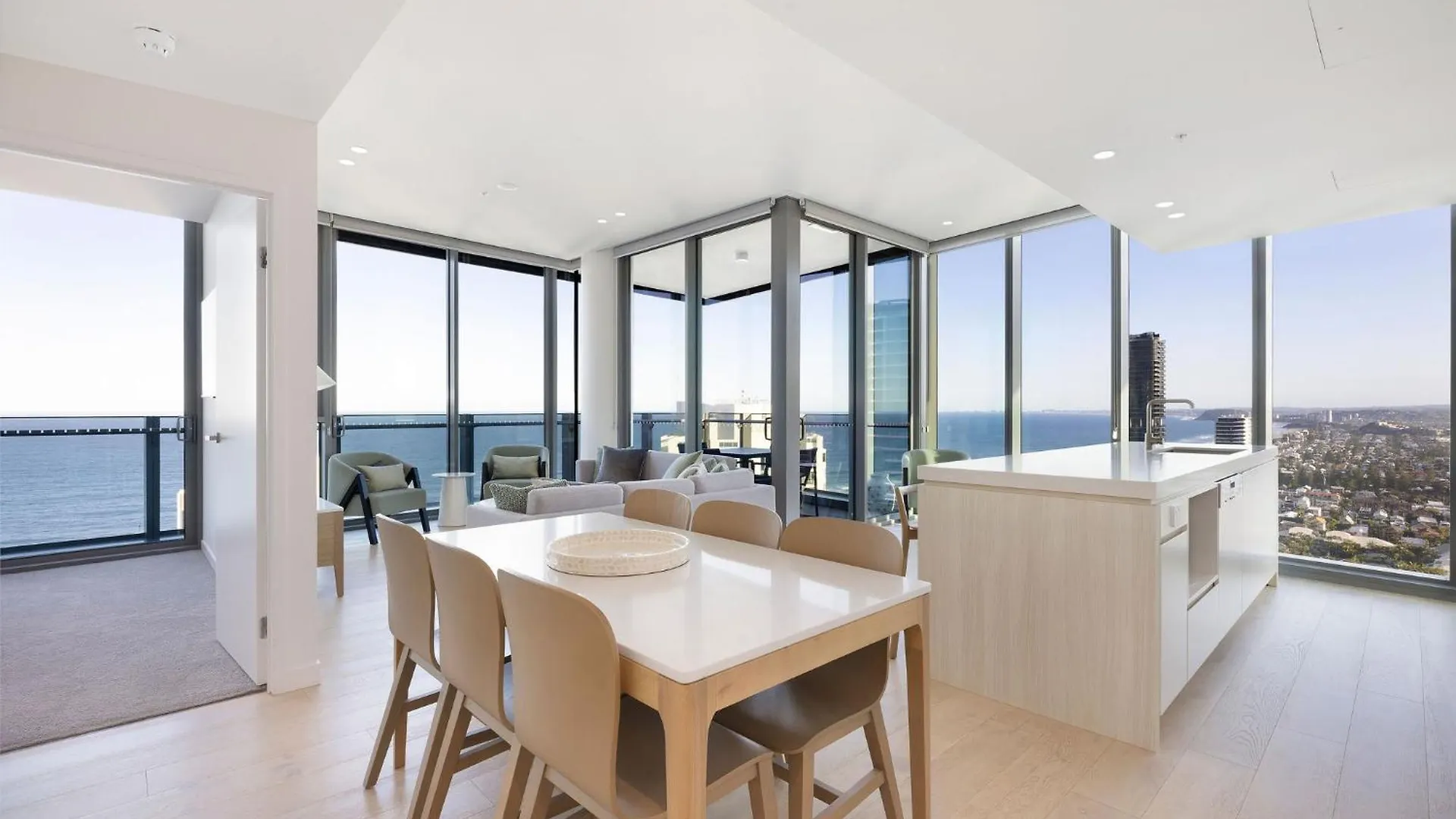Ultiqa Signature At Broadbeach