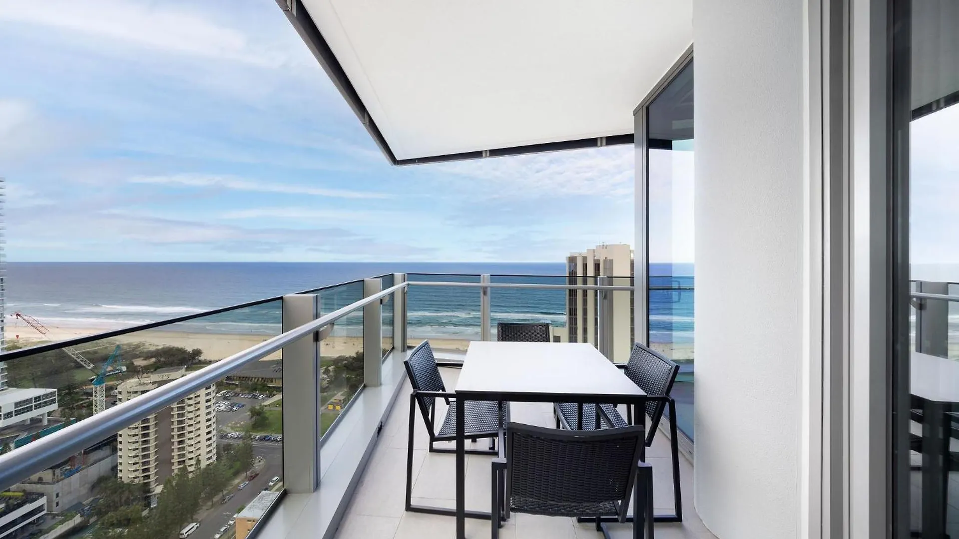 Apartment Ultiqa Signature At Broadbeach Gold Coast
