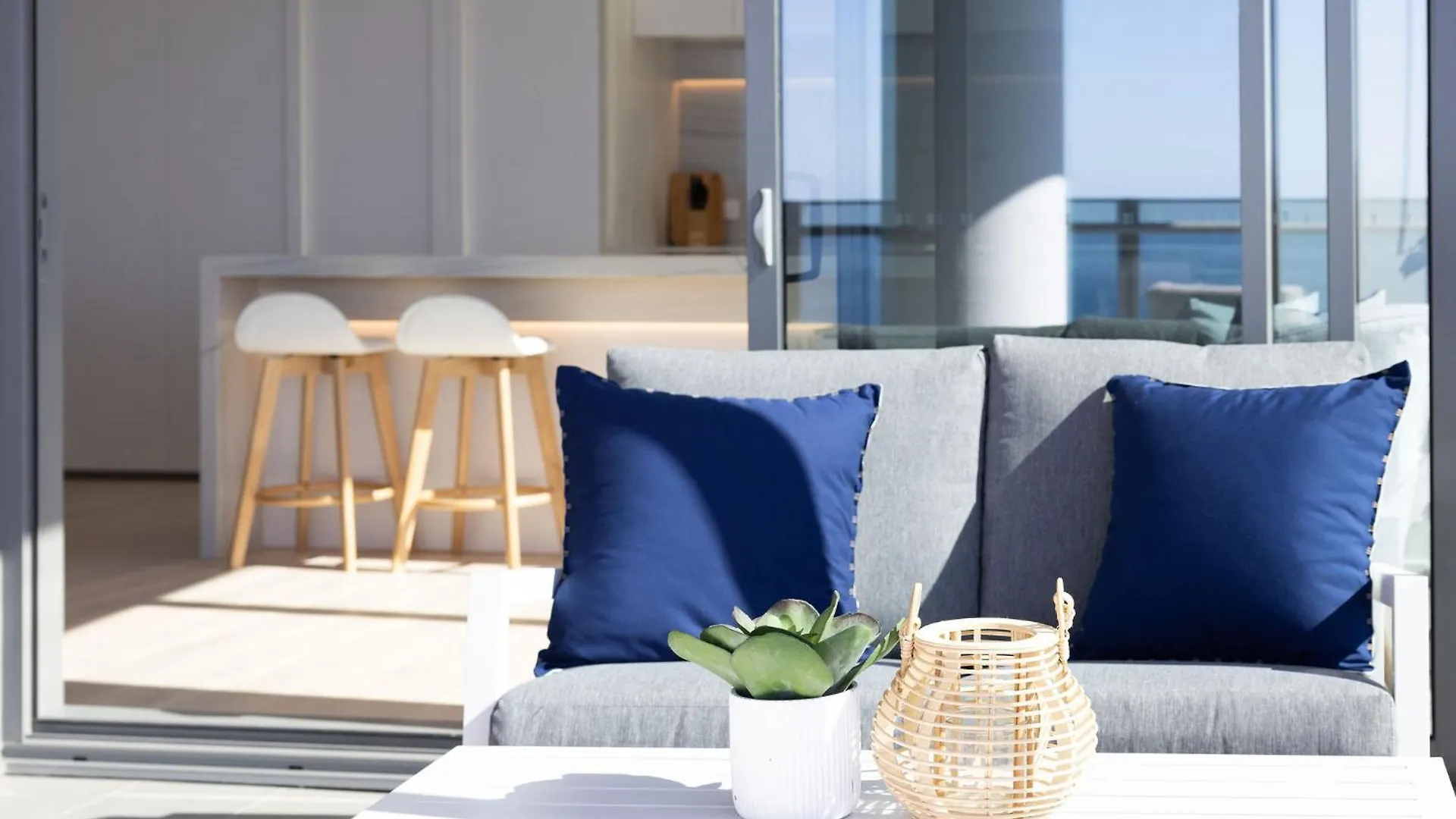 Ultiqa Signature At Broadbeach Apartment