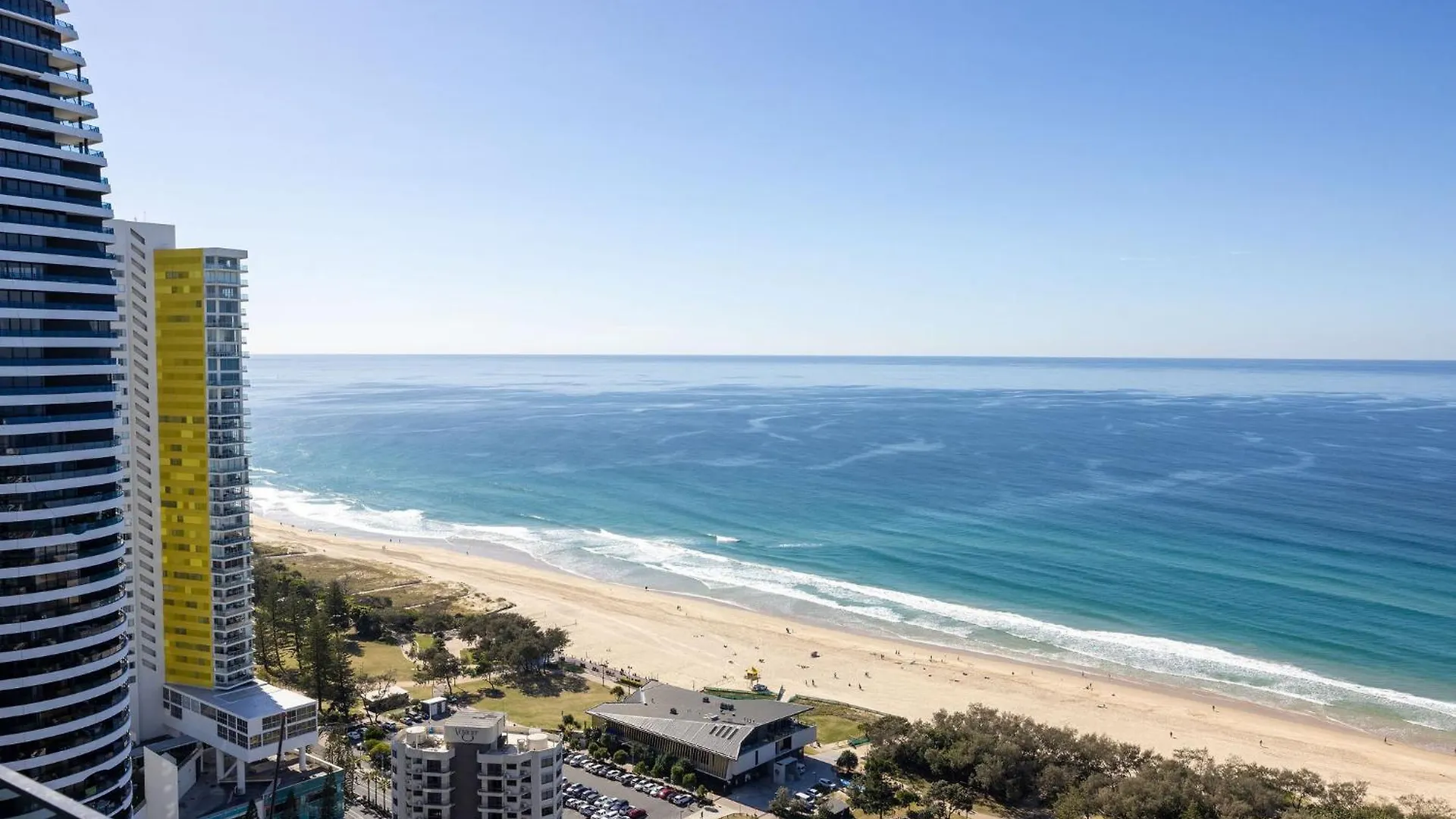 Ultiqa Signature At Broadbeach *
