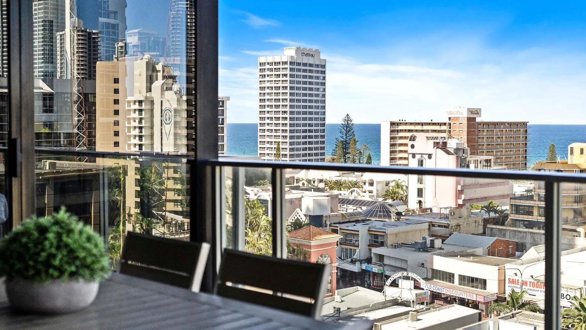 Ocean View With Balcony - Circle On Cavill - Location! - Self Contained & Privately Managed *