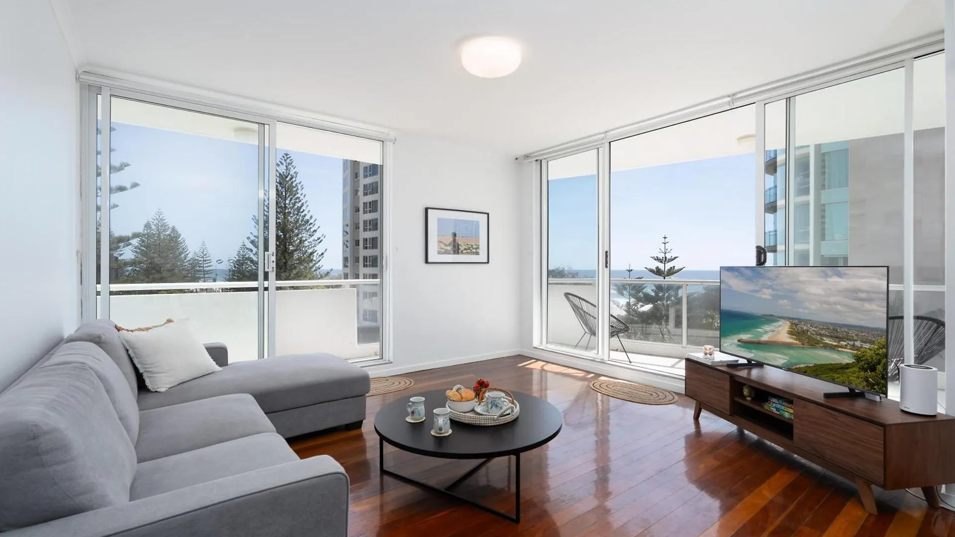 19 Carlton * Gold Coast