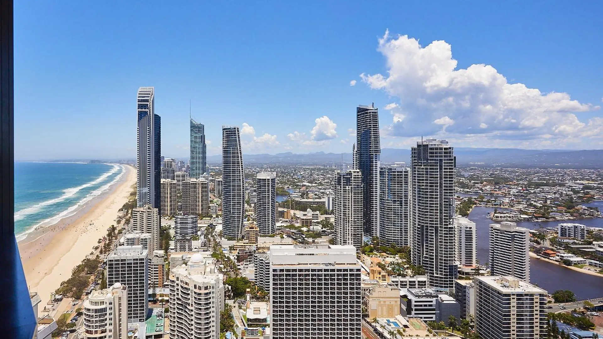 Apartment Serain Residences On 88 Esplanade Surfers Paradise