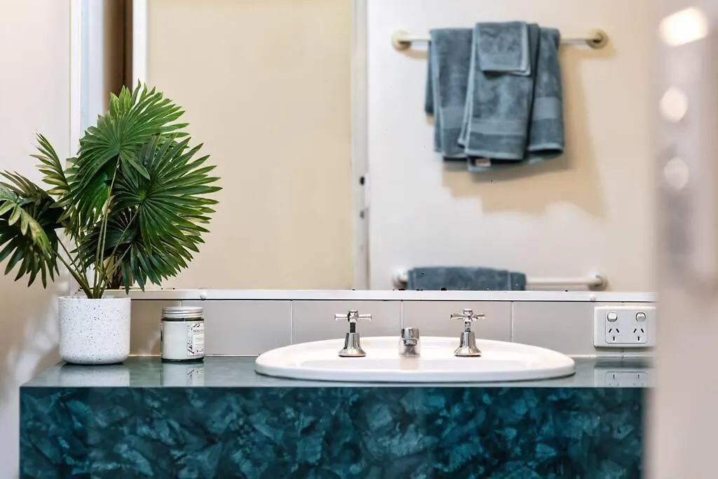 Apartment Currumbin Sands Beachfront Retreat