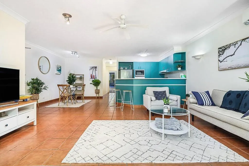 Currumbin Sands Beachfront Retreat *