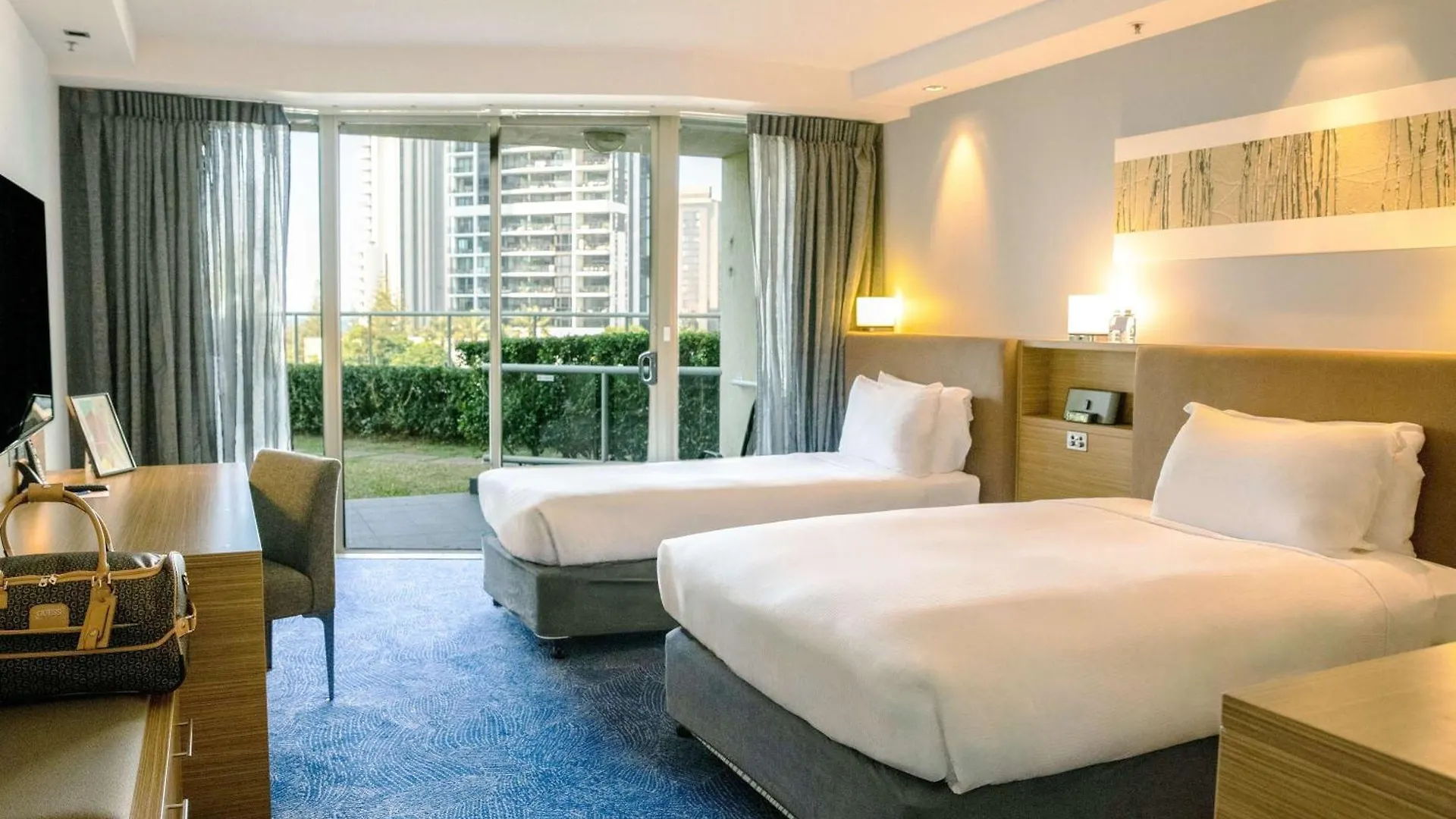 Hotel Sofitel Broadbeach 5*