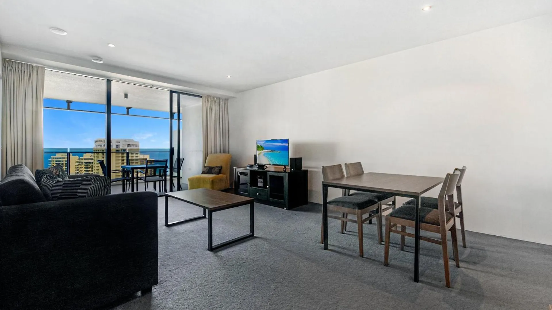 Apartment 1br Couples Retreat In Circle On Cavill Gold Coast