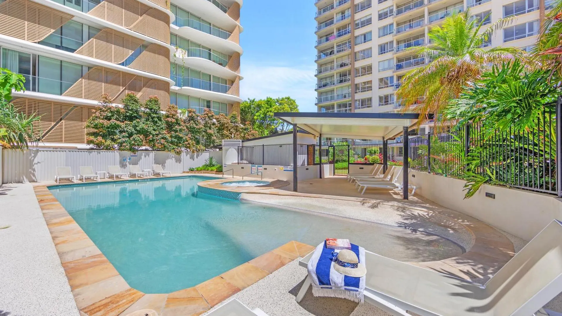 Aparthotel Burleigh Tower Gold Coast