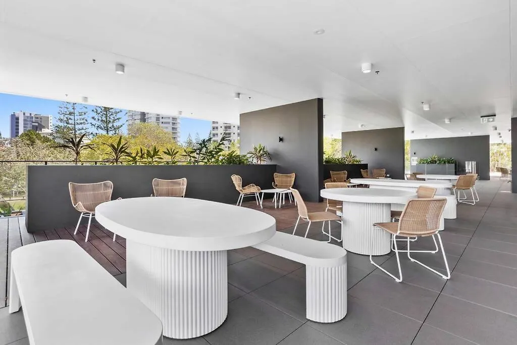Sandbar 124 - Hosted By Burleigh Letting Apartment *