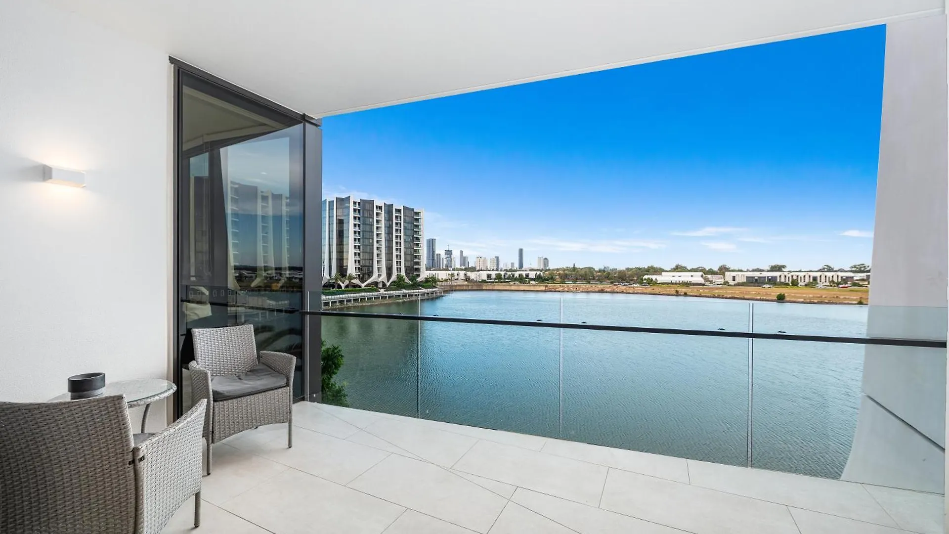 The Lanes A Life Of Luxury. Apartment Gold Coast