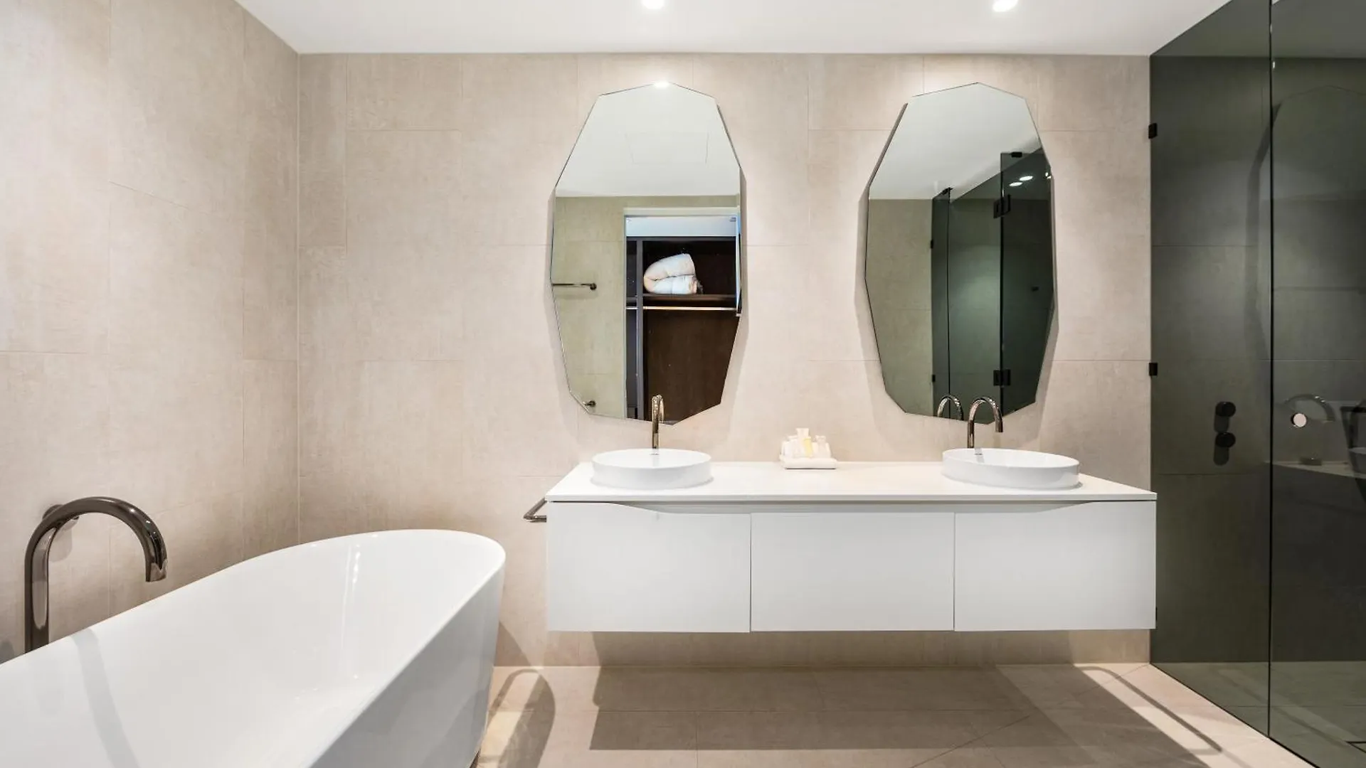 The Lanes A Life Of Luxury. Apartment