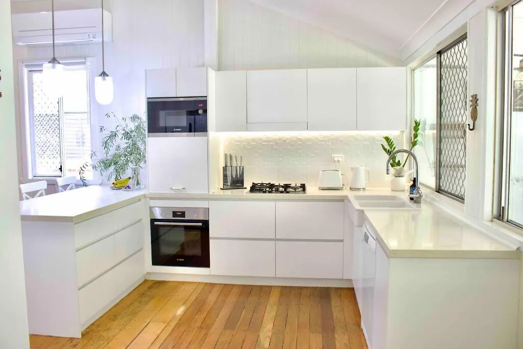 Timeless Elegance Executive With Water Views Holiday home Gold Coast