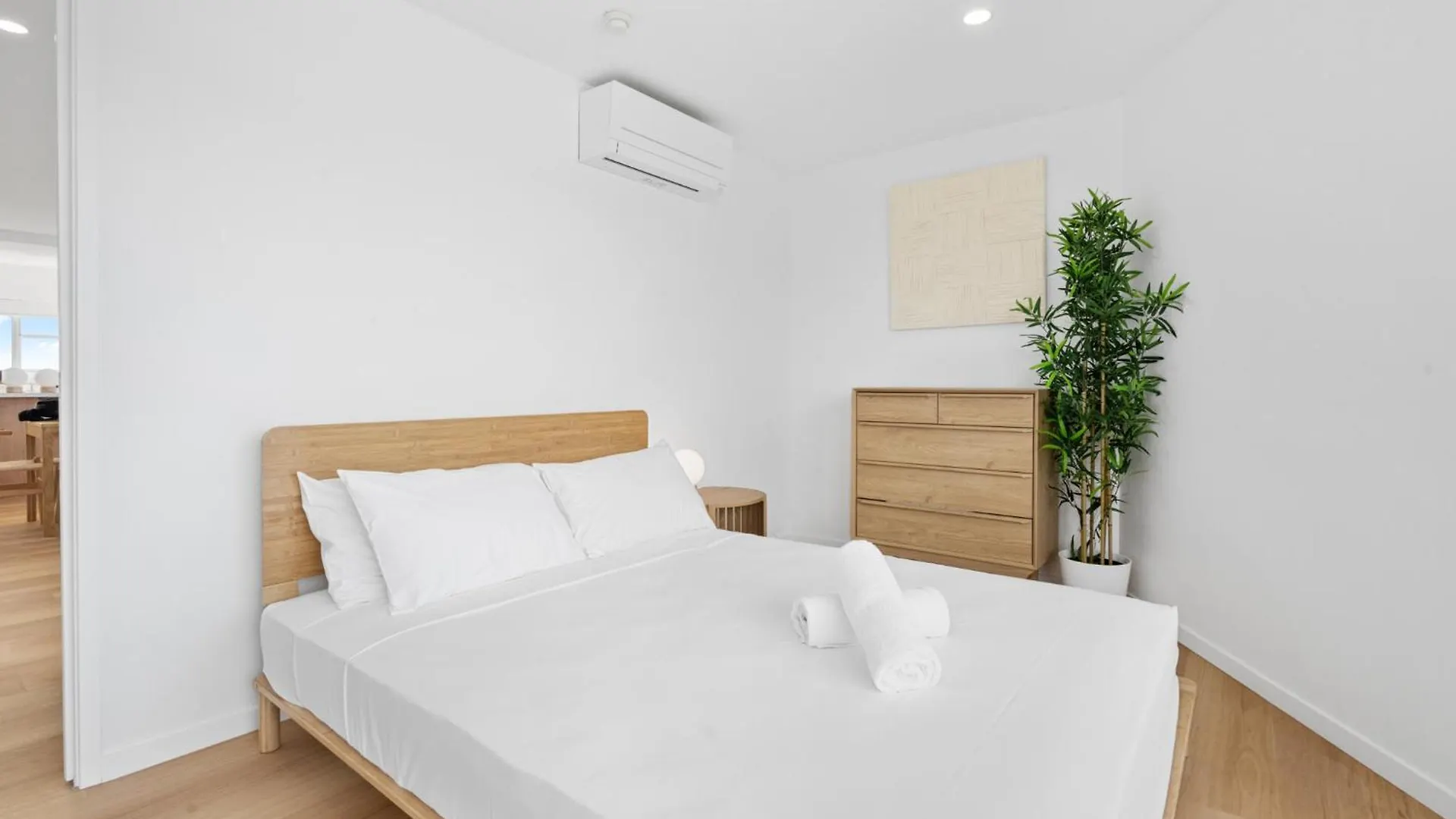Lejlighed The Coastal - Fully Renovated Front 3br *