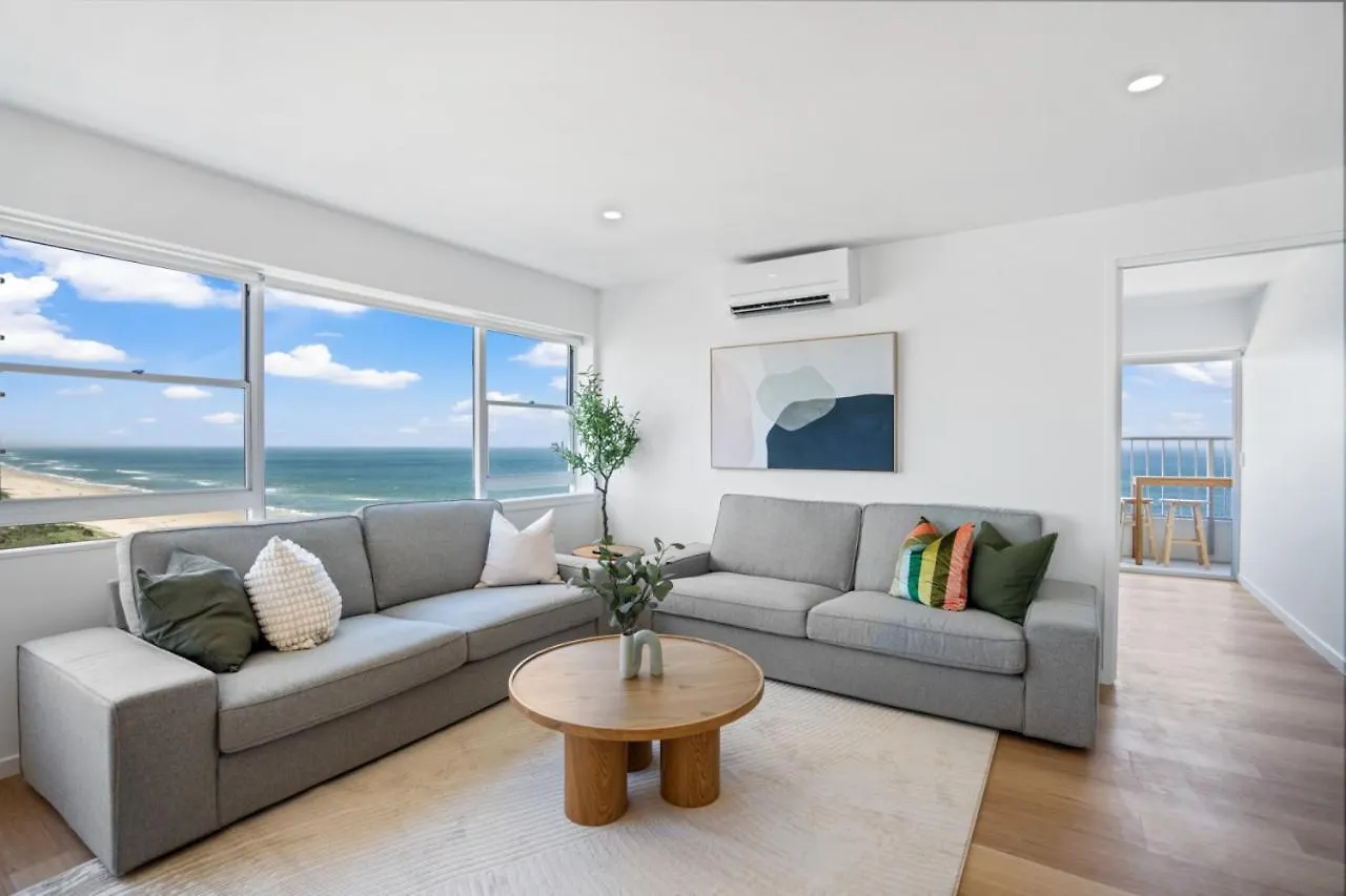 The Coastal - Fully Renovated Front 3br * Gold Coast