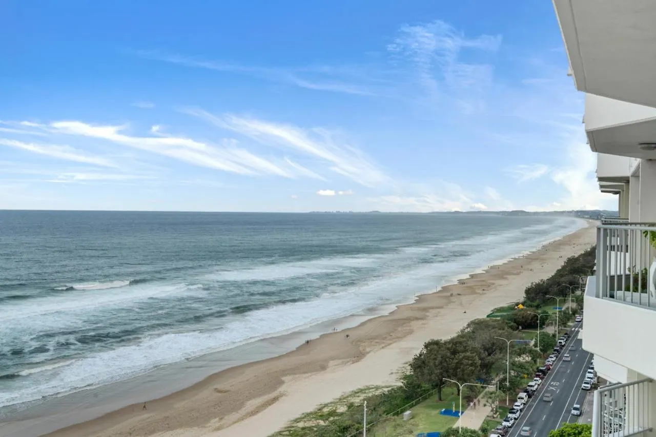 The Coastal - Fully Renovated Front 3br Lejlighed