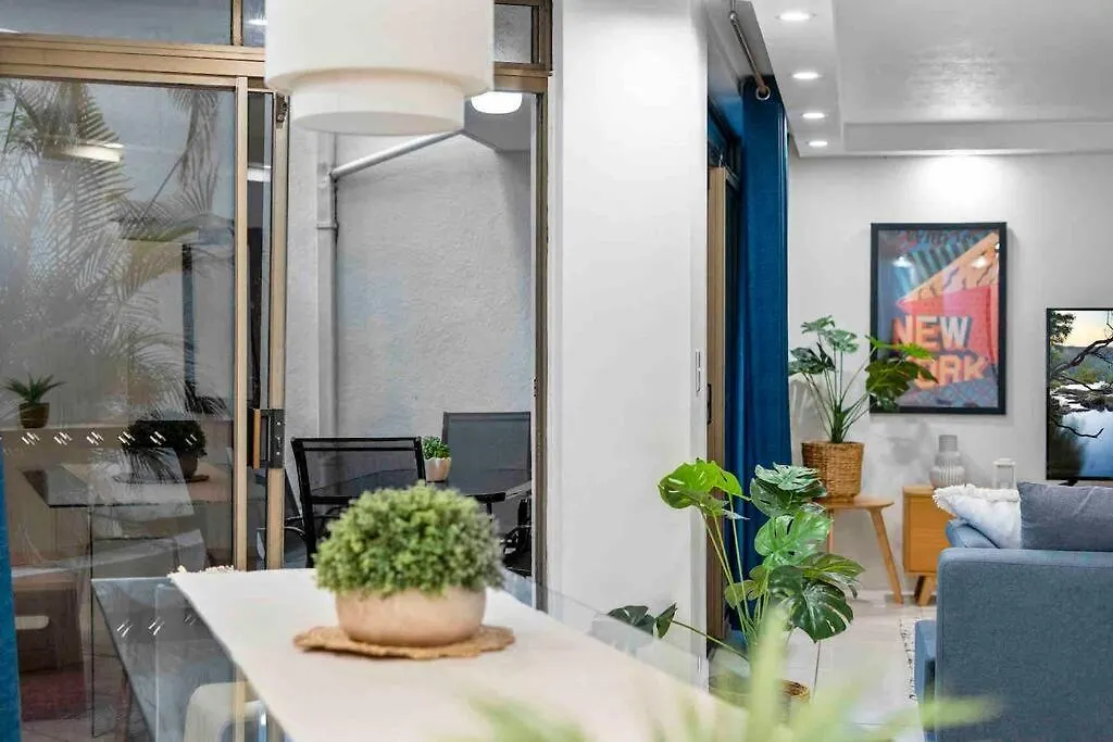 Surfers Paradise Beachside Retreat شقة غولد كوست