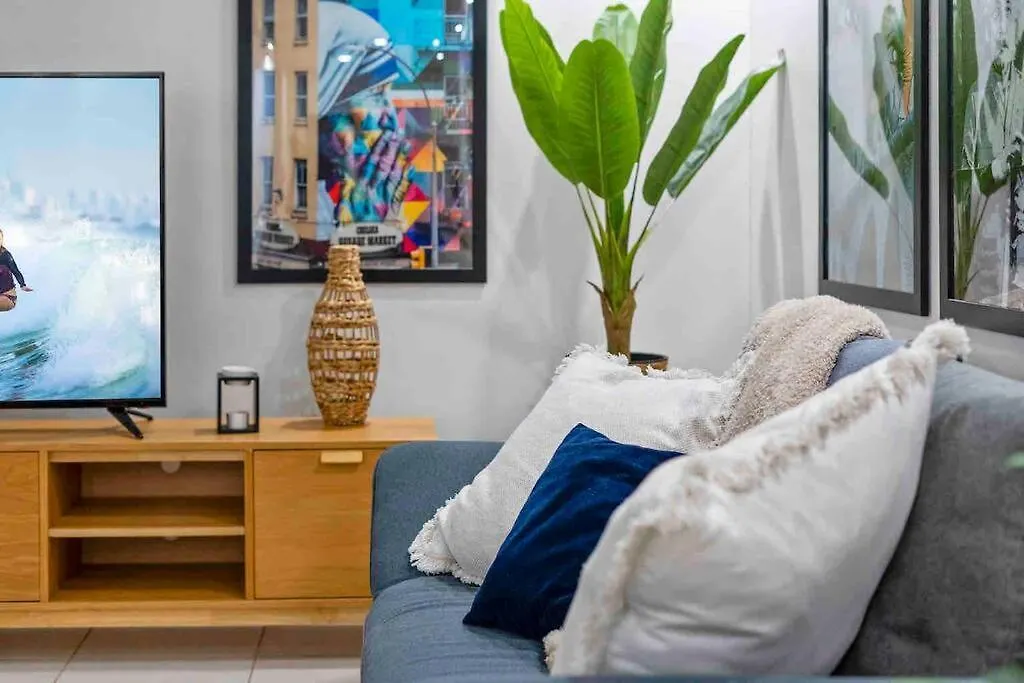 Surfers Paradise Beachside Retreat شقة