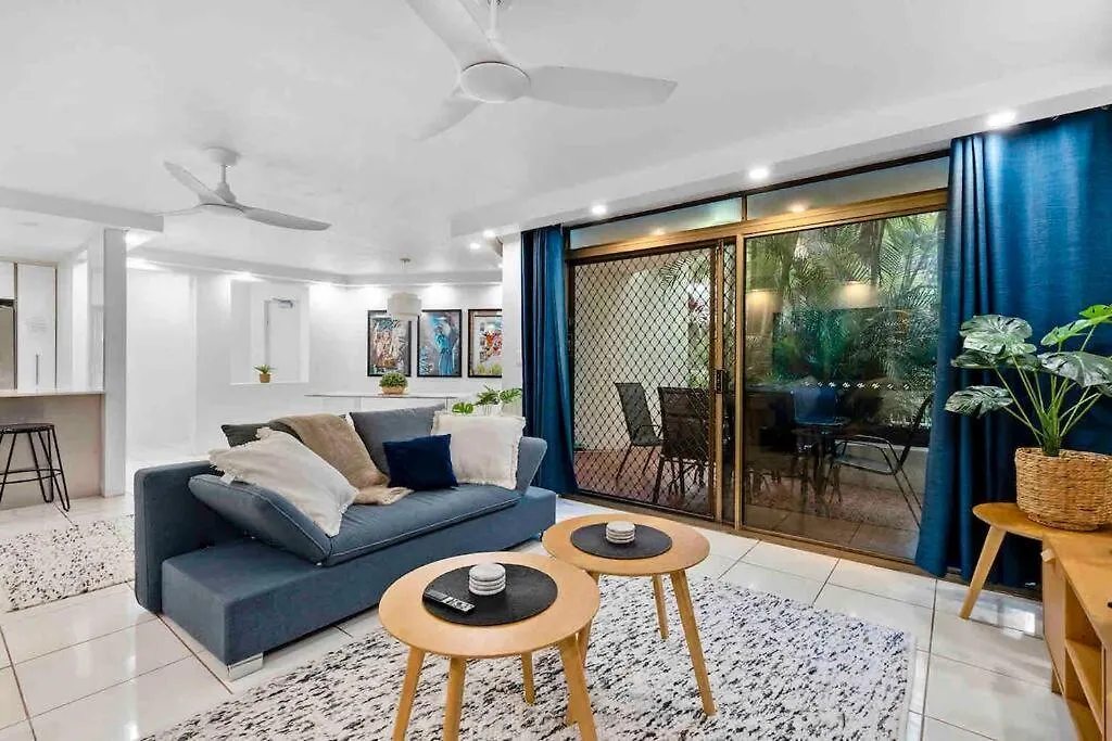 شقة Surfers Paradise Beachside Retreat غولد كوست