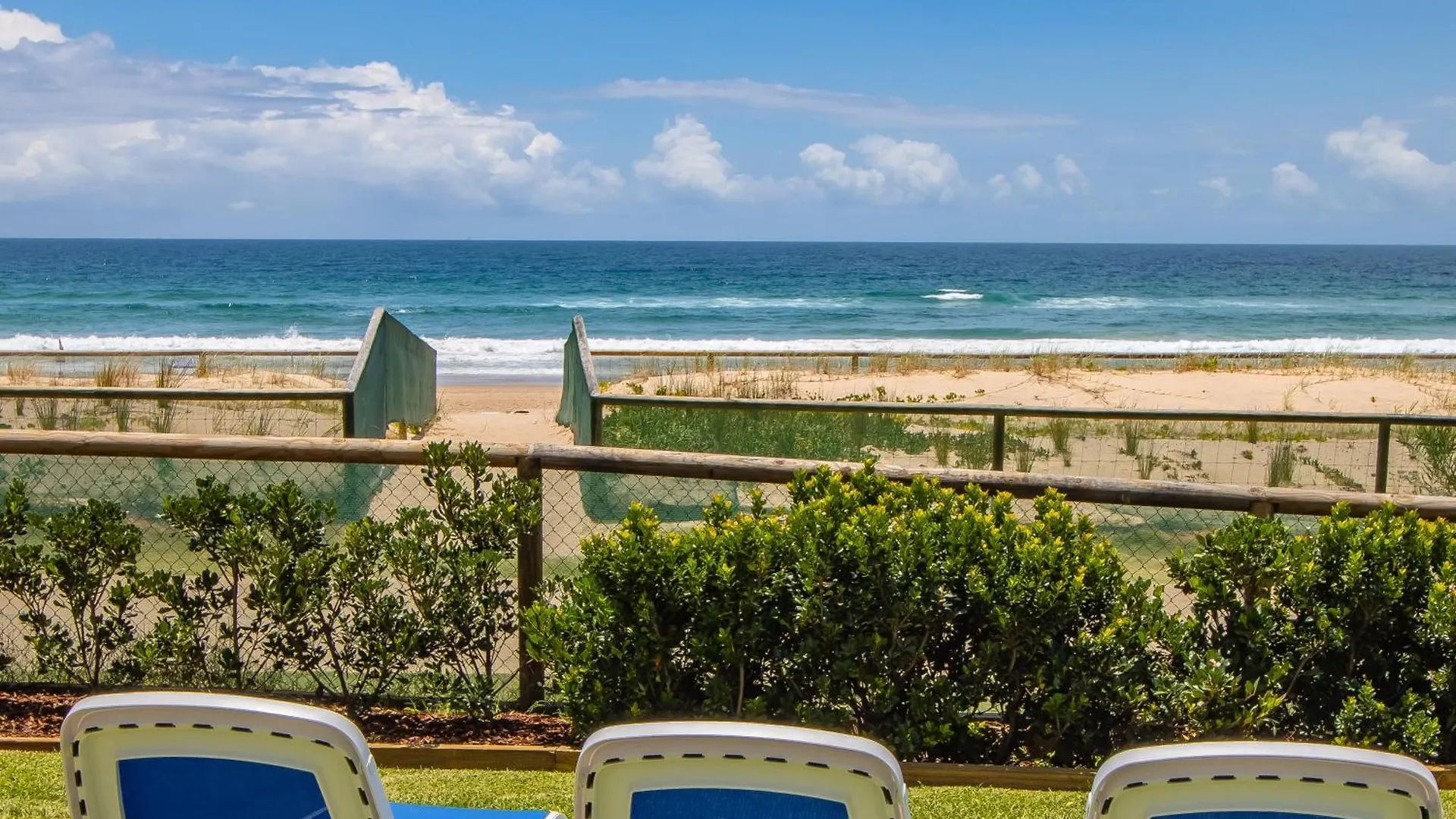 Breakers North Absolute Beachfront - Official