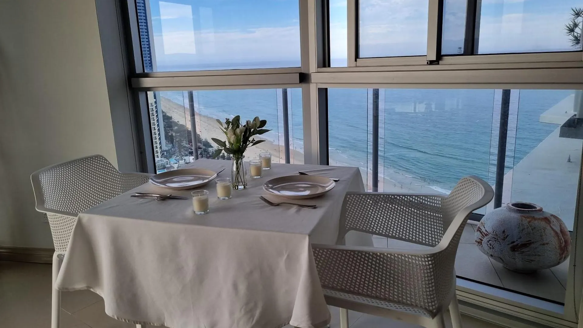 Peninsula Surfers Paradise - Hosted By Coastal Letting Apartment